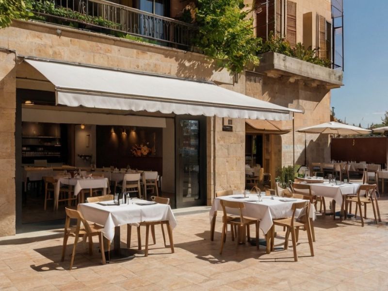 Beneficios de instalar toldos en tu negocio en Sant Cugat. Persianas Domésticas